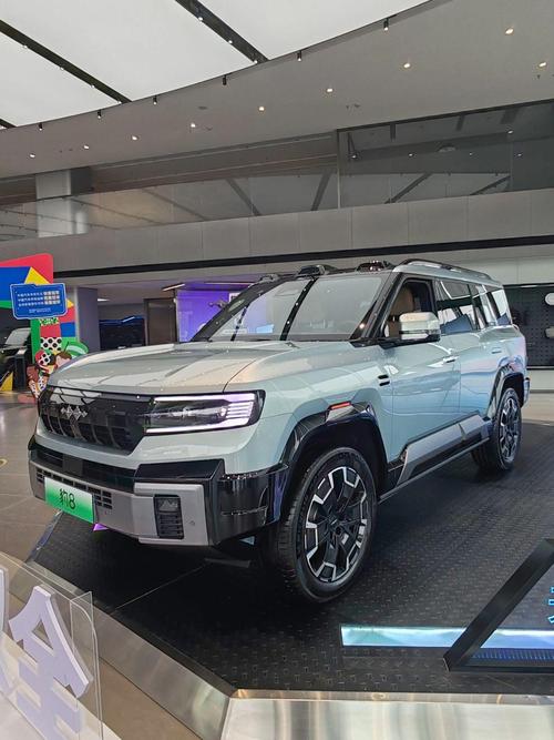 成都124比亚迪方程豹硬派越野的爆款，英菲尼迪35周年与你共成长